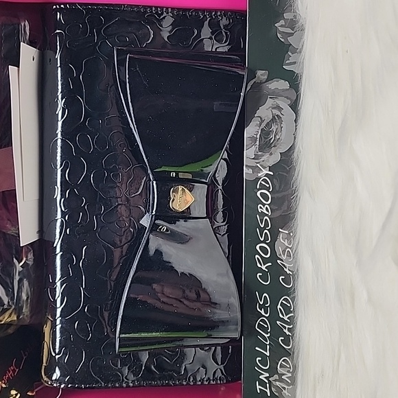 Betsey Johnson Black Leopard w/ Bow Crossbody Purse & Floral Card Case Gift Set - Picture 4 of 16